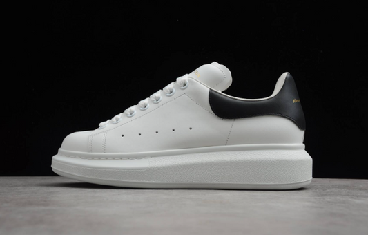 Alexander McQueen Oversized White/Black